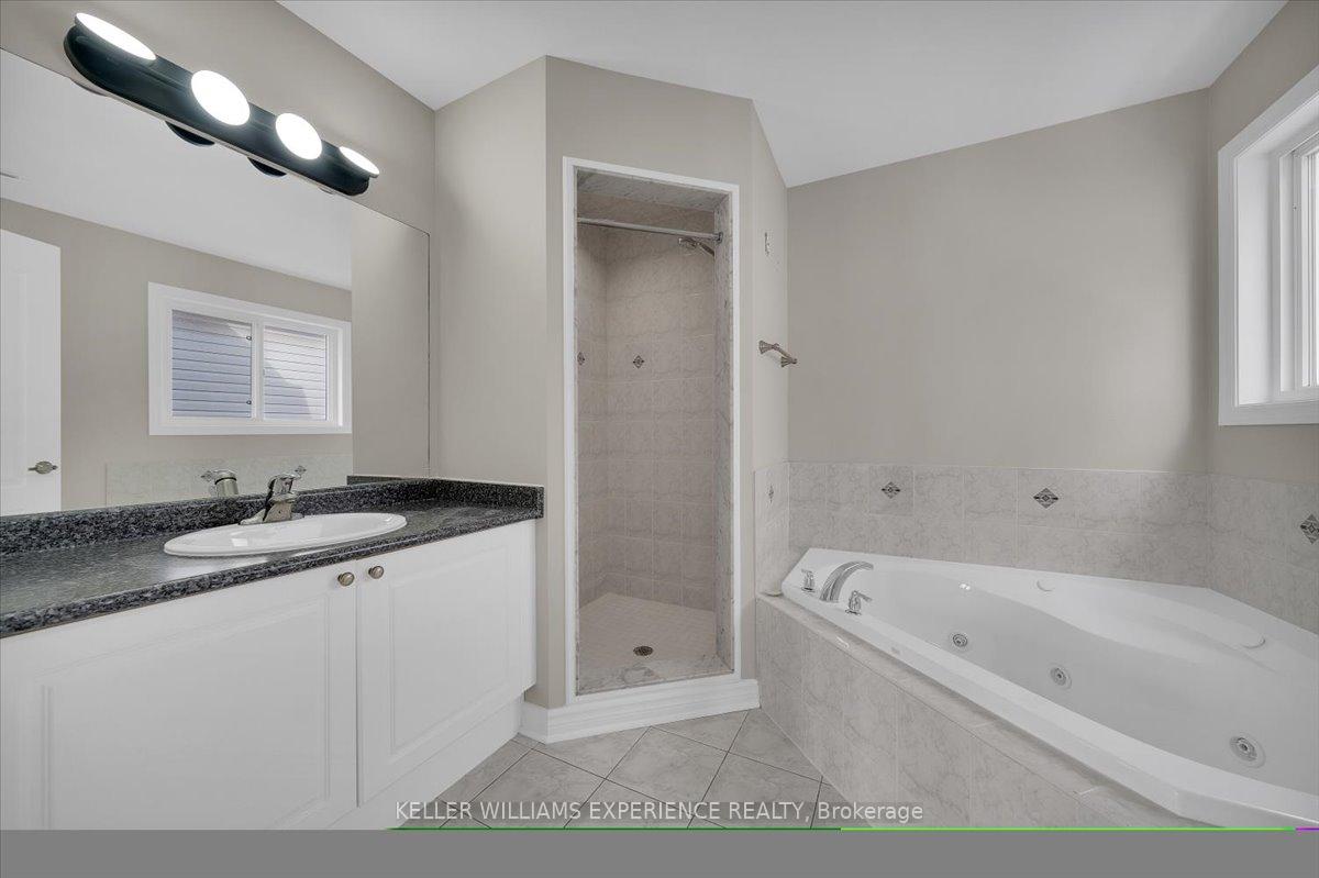 Photo 17 of 4 Maple Crown Terrace, Barrie, Innis-Shore — HOMEH