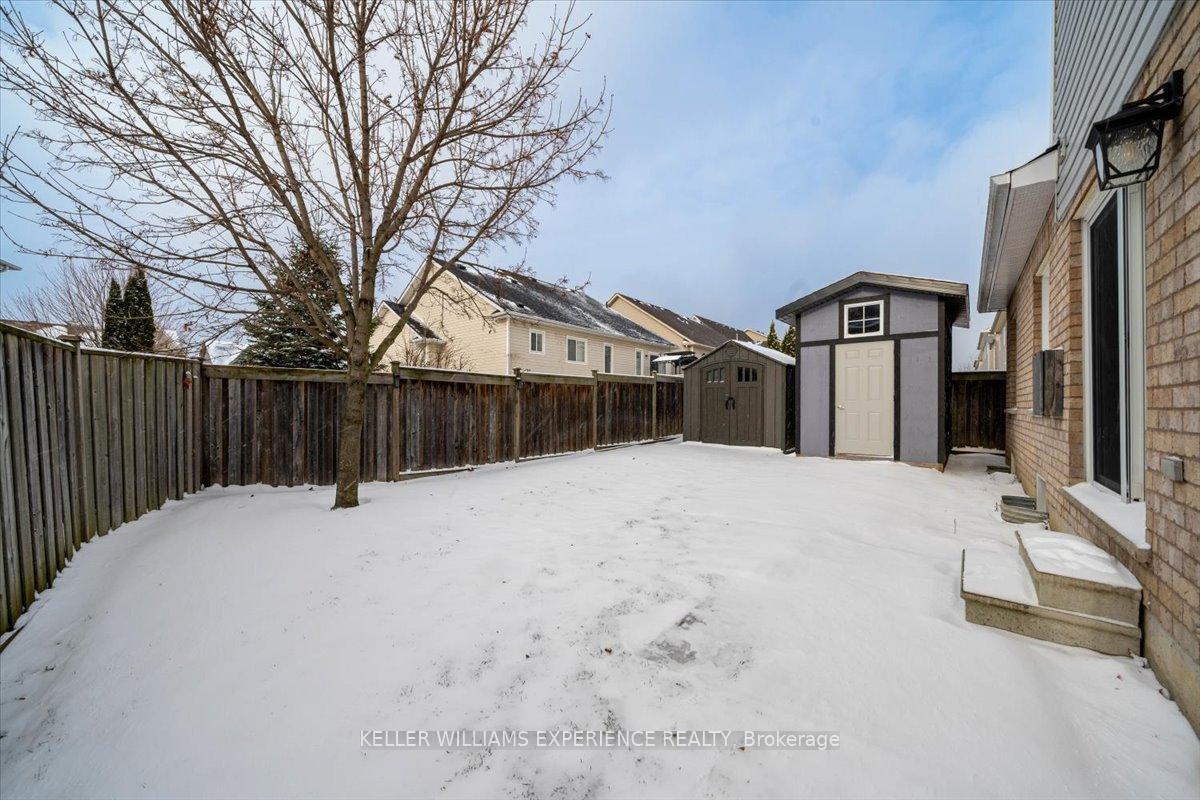 Photo 30 of 4 Maple Crown Terrace, Barrie, Innis-Shore — HOMEH
