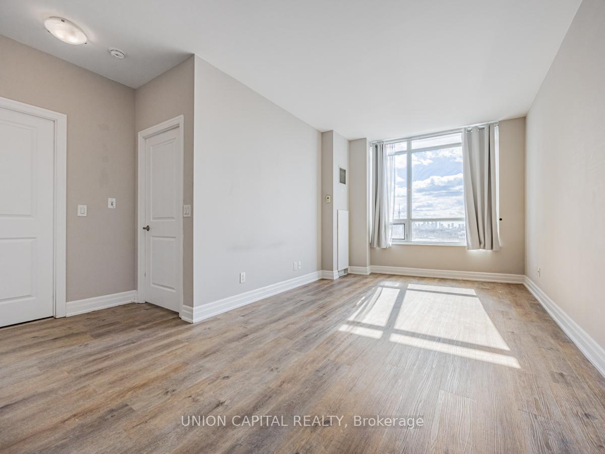 Photo 13 of Unit 608, 500 St Clair Avenue W, Toronto, Forest Hill South — HOMEH
