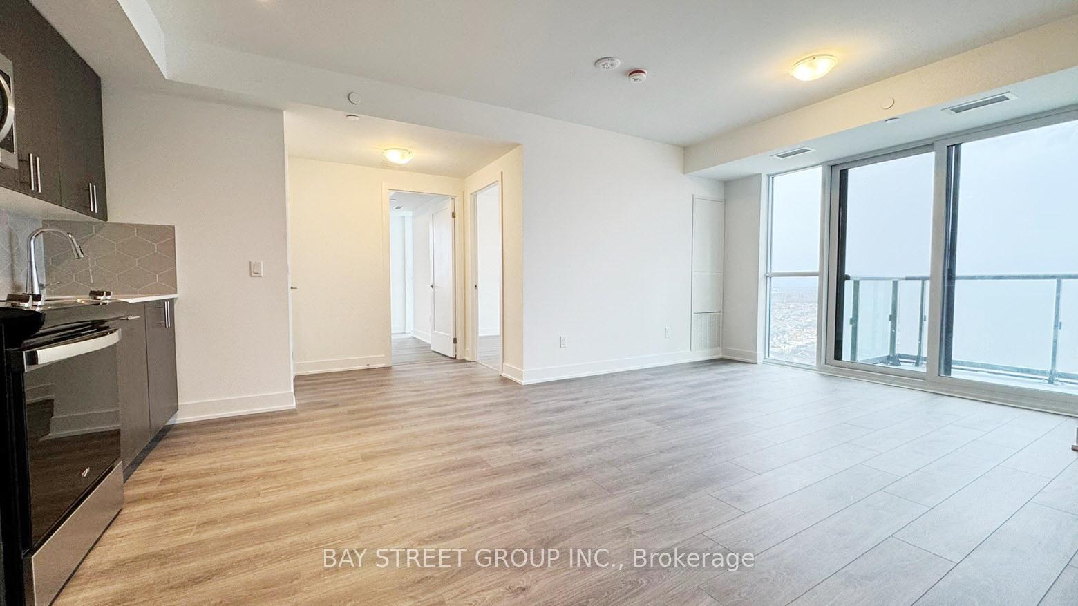 Photo 3 of Unit 1606, 2545 Simcoe Street N, Oshawa, Windfields — HOMEH