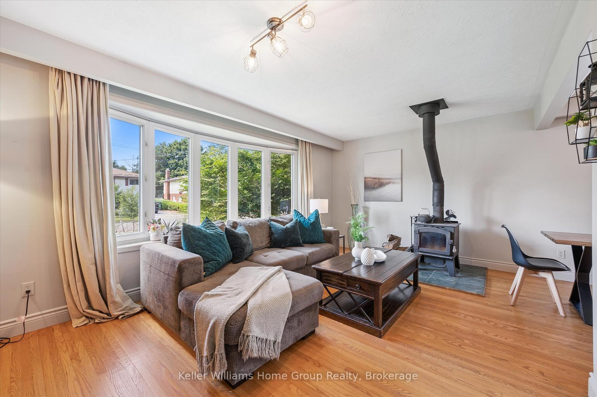 Photo 9 of 70 Balmoral Drive, Guelph, Riverside Park — HOMEH
