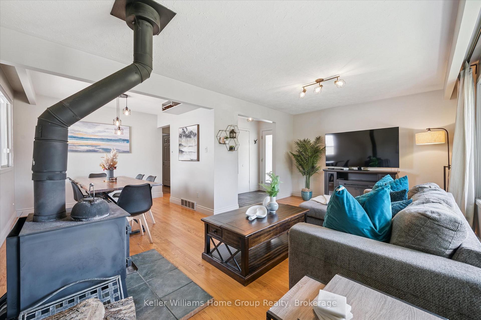 Photo 11 of 70 Balmoral Drive, Guelph, Riverside Park — HOMEH