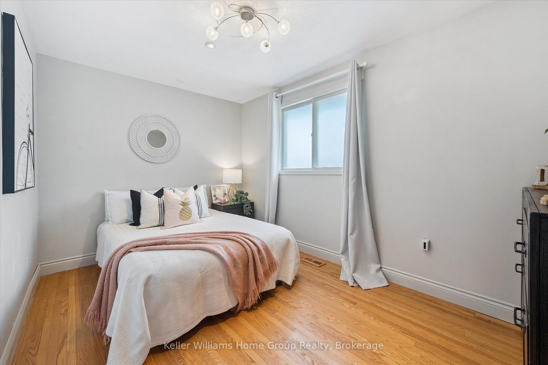 Photo 18 of 70 Balmoral Drive, Guelph, Riverside Park — HOMEH