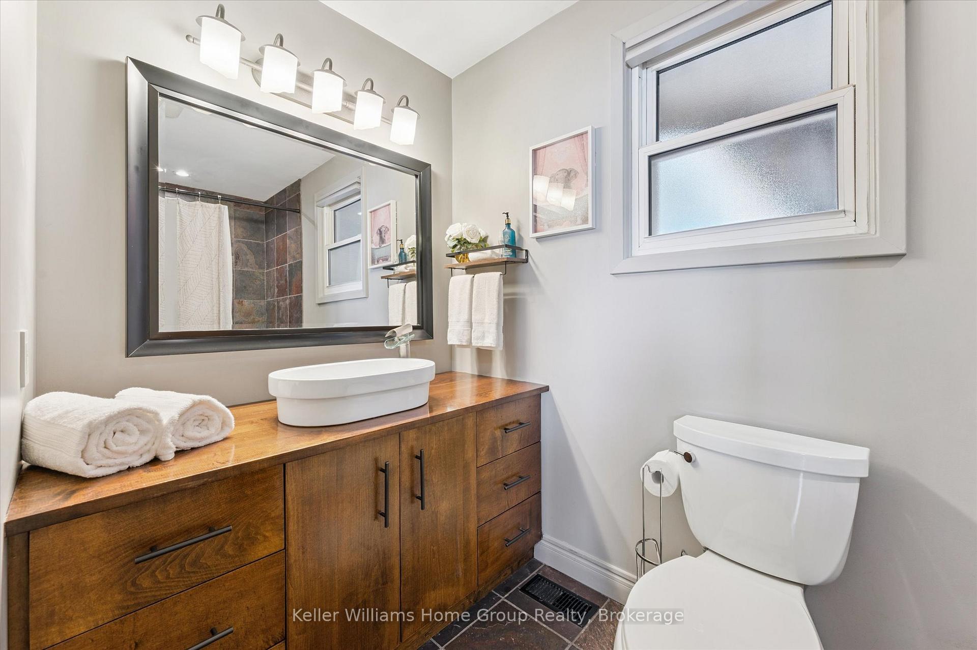 Photo 23 of 70 Balmoral Drive, Guelph, Riverside Park — HOMEH
