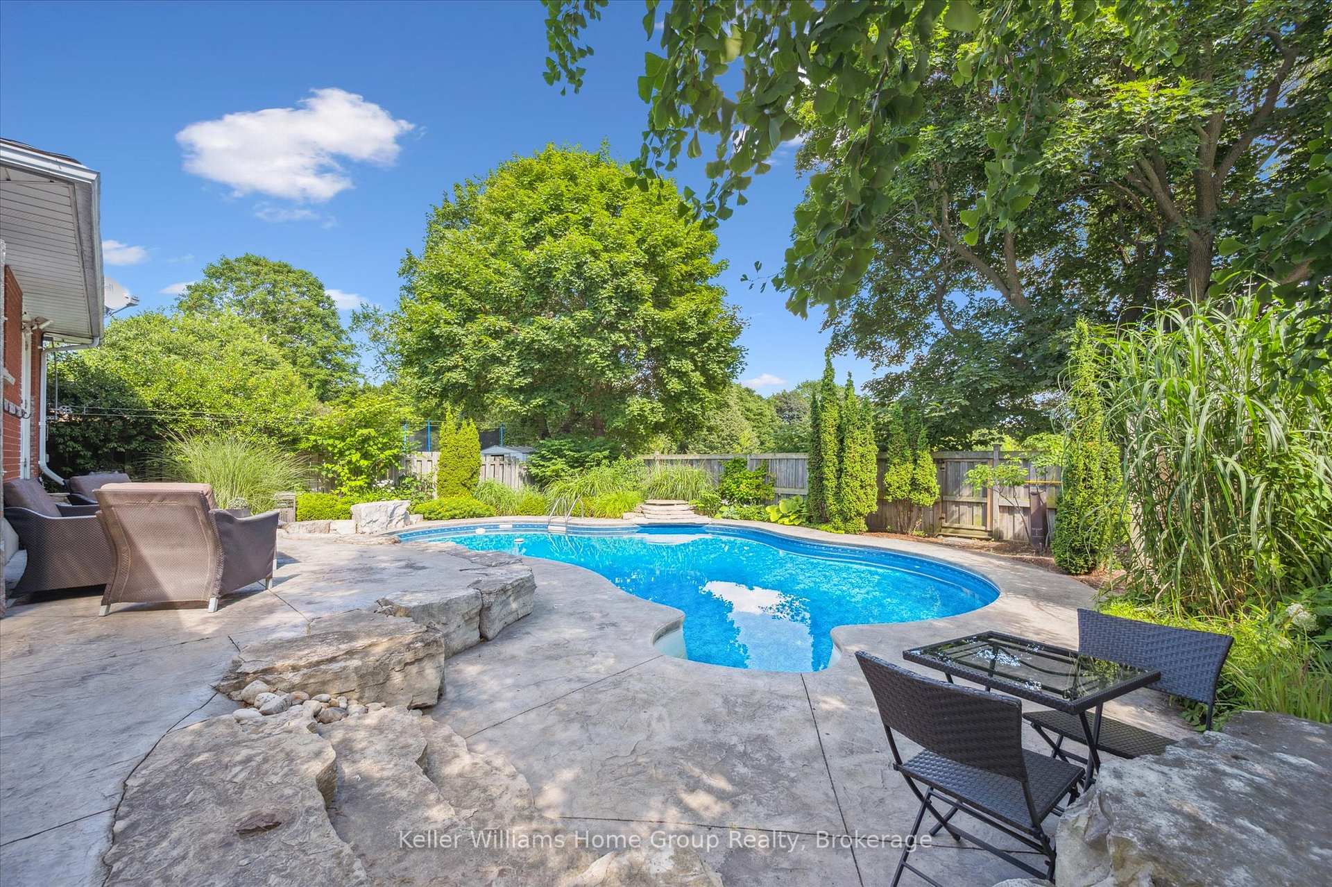 Photo 32 of 70 Balmoral Drive, Guelph, Riverside Park — HOMEH