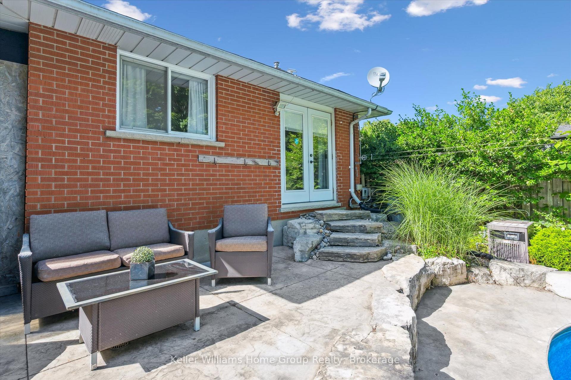 Photo 34 of 70 Balmoral Drive, Guelph, Riverside Park — HOMEH