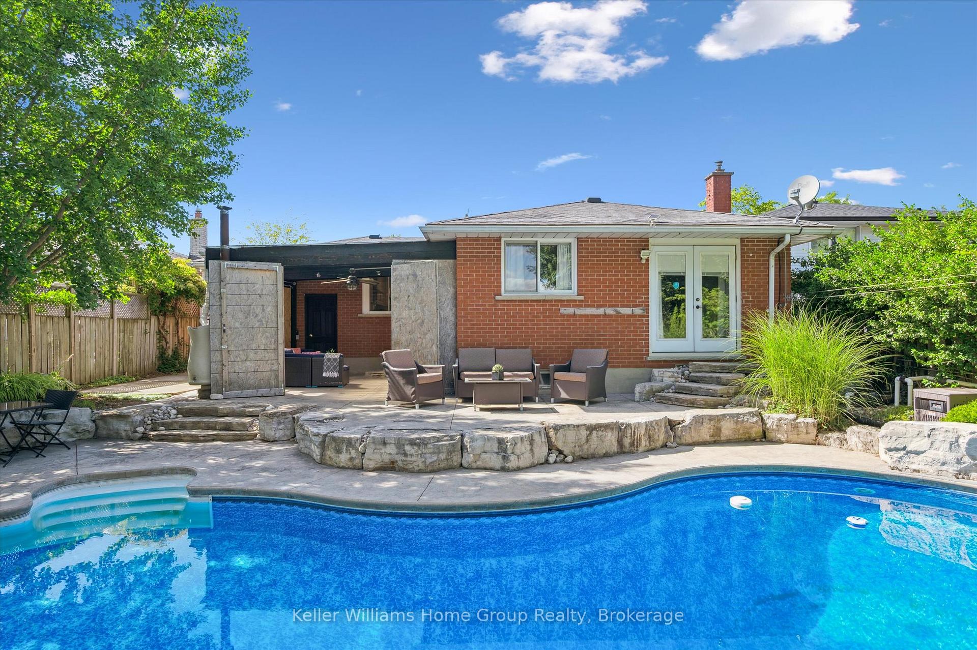 Photo 38 of 70 Balmoral Drive, Guelph, Riverside Park — HOMEH