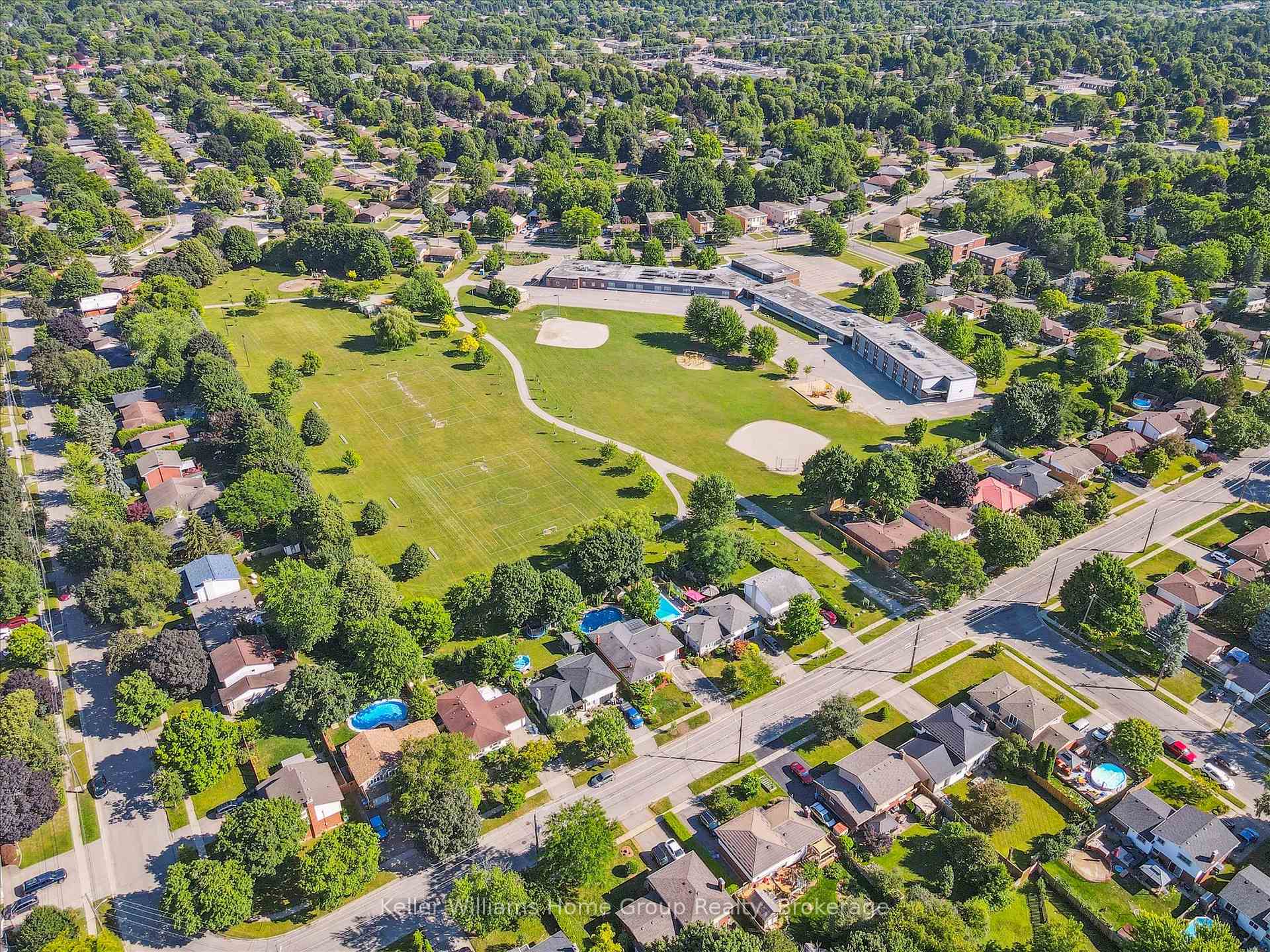 Photo 43 of 70 Balmoral Drive, Guelph, Riverside Park — HOMEH