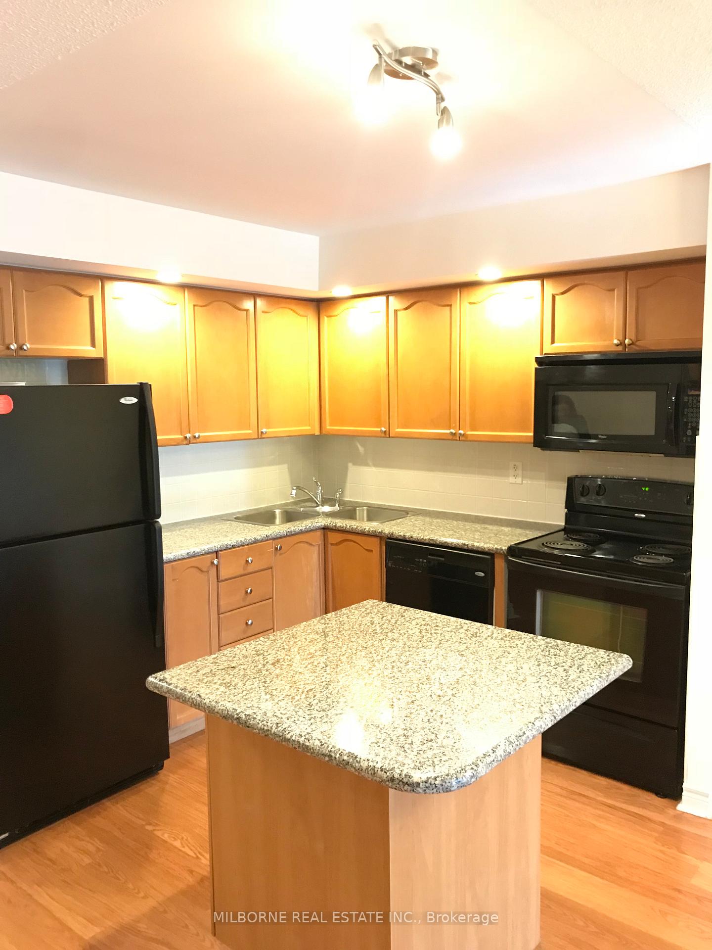 Photo 6 of Unit 207, 33 Cox Boulevard, Markham, Unionville — HOMEH