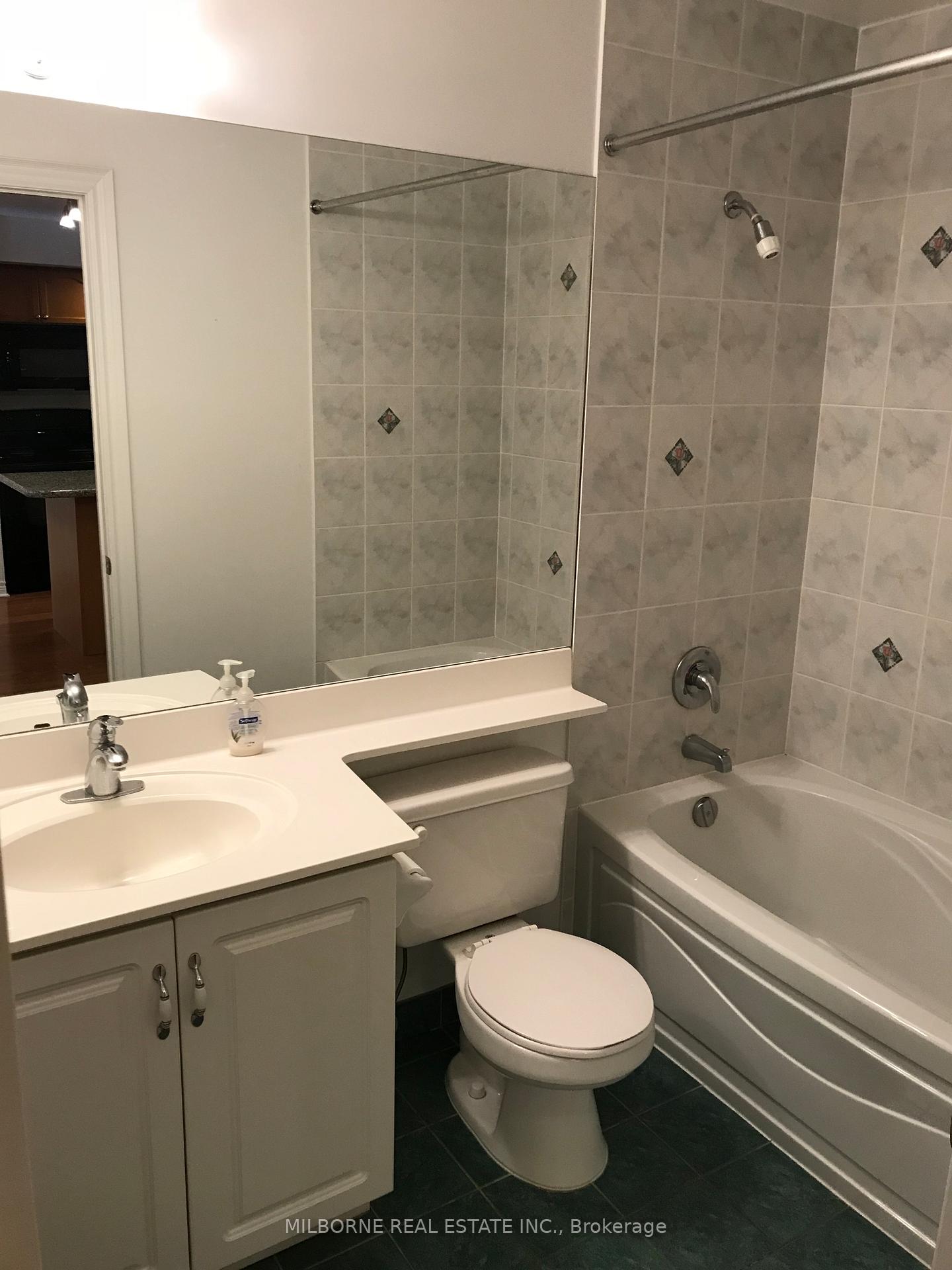 Photo 7 of Unit 207, 33 Cox Boulevard, Markham, Unionville — HOMEH