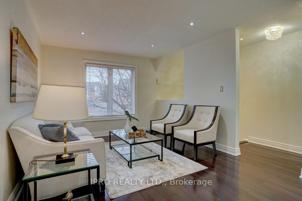 Photo 6 of Unit 47, 16B Leaside Park Drive, Toronto, Thorncliffe Park — HOMEH