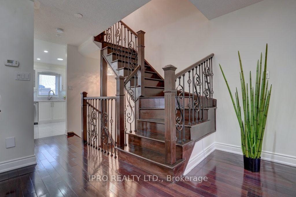 Photo 15 of Unit 47, 16B Leaside Park Drive, Toronto, Thorncliffe Park — HOMEH