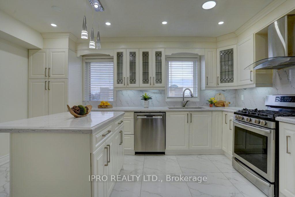 Photo 10 of Unit 47, 16B Leaside Park Drive, Toronto, Thorncliffe Park — HOMEH