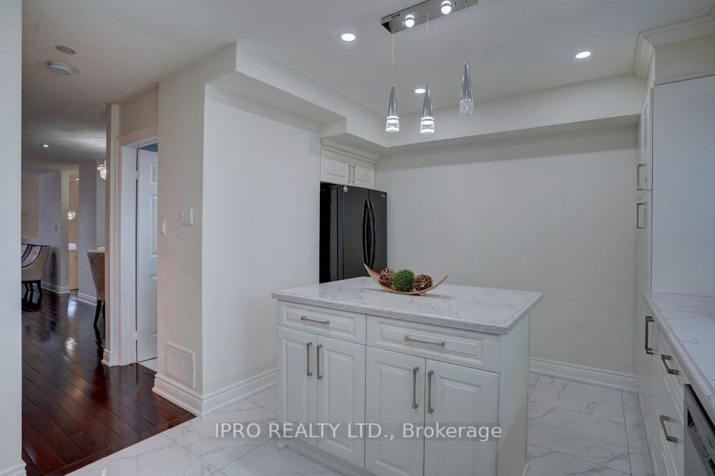 Photo 13 of Unit 47, 16B Leaside Park Drive, Toronto, Thorncliffe Park — HOMEH