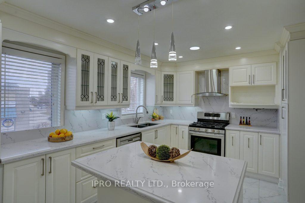 Photo 12 of Unit 47, 16B Leaside Park Drive, Toronto, Thorncliffe Park — HOMEH
