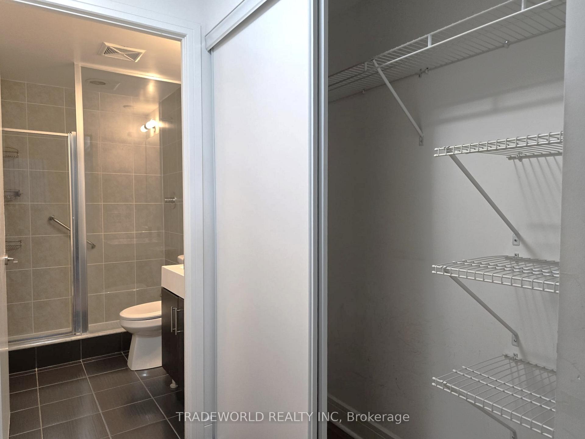 Photo 6 of Unit 1016, 35 Brian Peck Crescent, Toronto, Thorncliffe Park — HOMEH