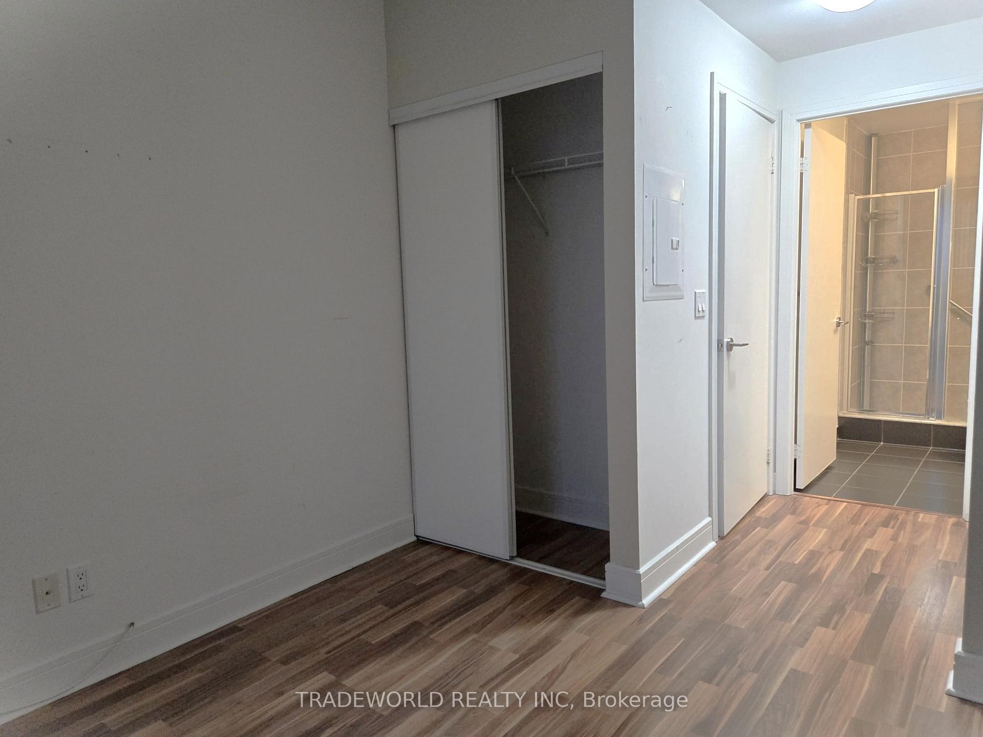 Photo 10 of Unit 1016, 35 Brian Peck Crescent, Toronto, Thorncliffe Park — HOMEH