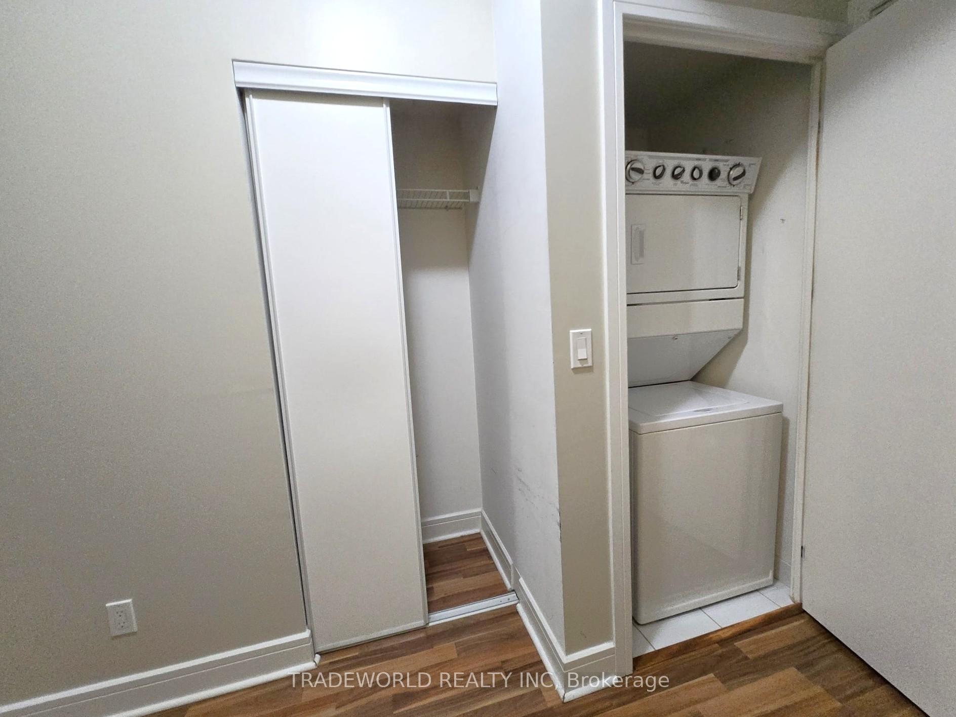 Photo 14 of Unit 1016, 35 Brian Peck Crescent, Toronto, Thorncliffe Park — HOMEH