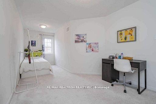 Photo 10 of 52 Edwin Pearson Street, Aurora, Bayview Northeast — HOMEH