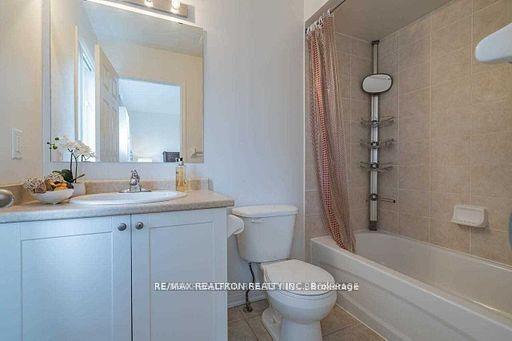 Photo 7 of 52 Edwin Pearson Street, Aurora, Bayview Northeast — HOMEH