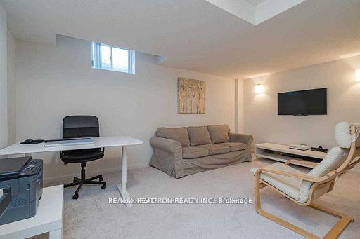 Photo 13 of 52 Edwin Pearson Street, Aurora, Bayview Northeast — HOMEH