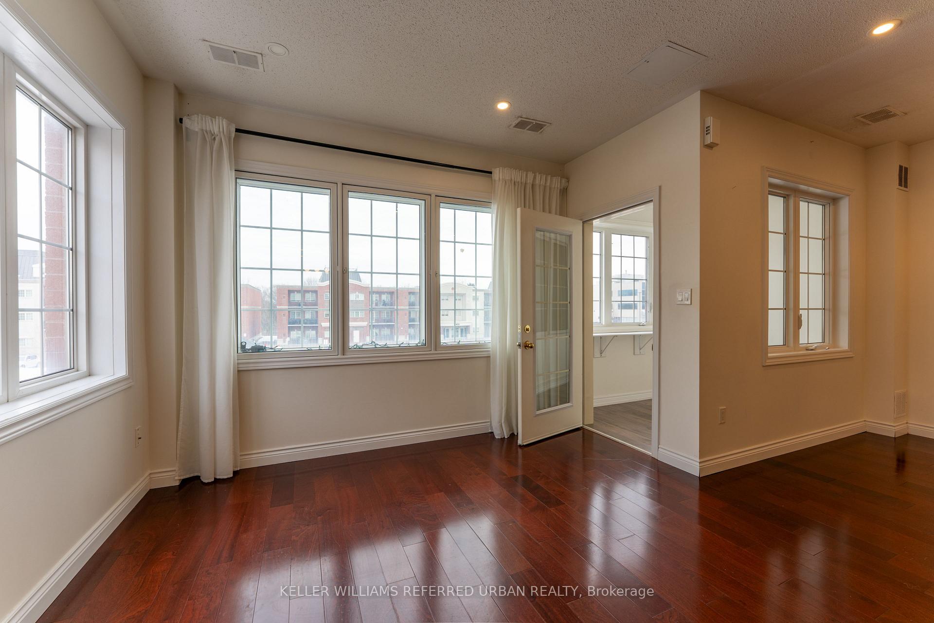 Photo 7 of Unit TH219, 9421 Jane Street, Vaughan, Maple — HOMEH
