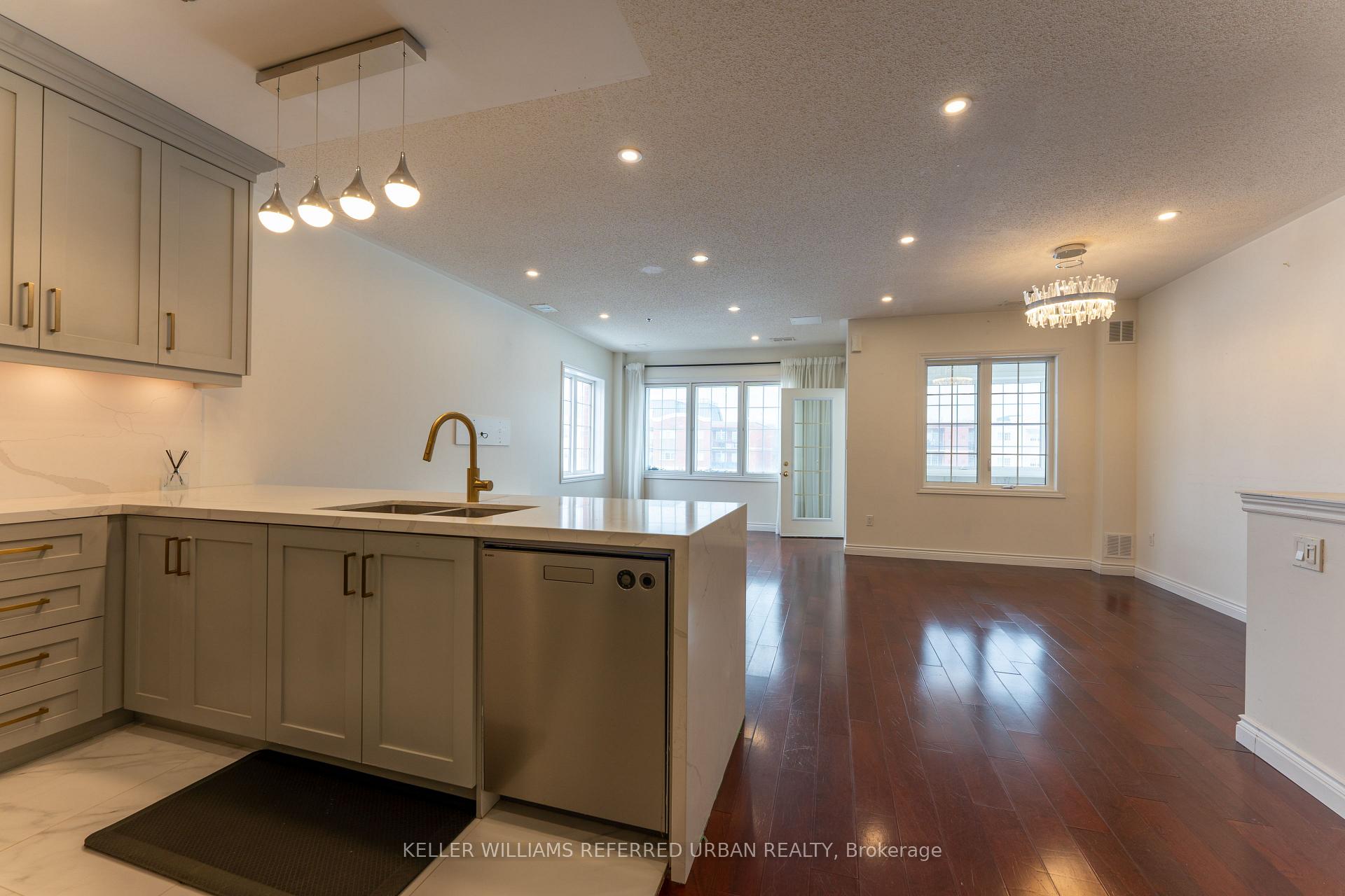 Photo 10 of Unit TH219, 9421 Jane Street, Vaughan, Maple — HOMEH
