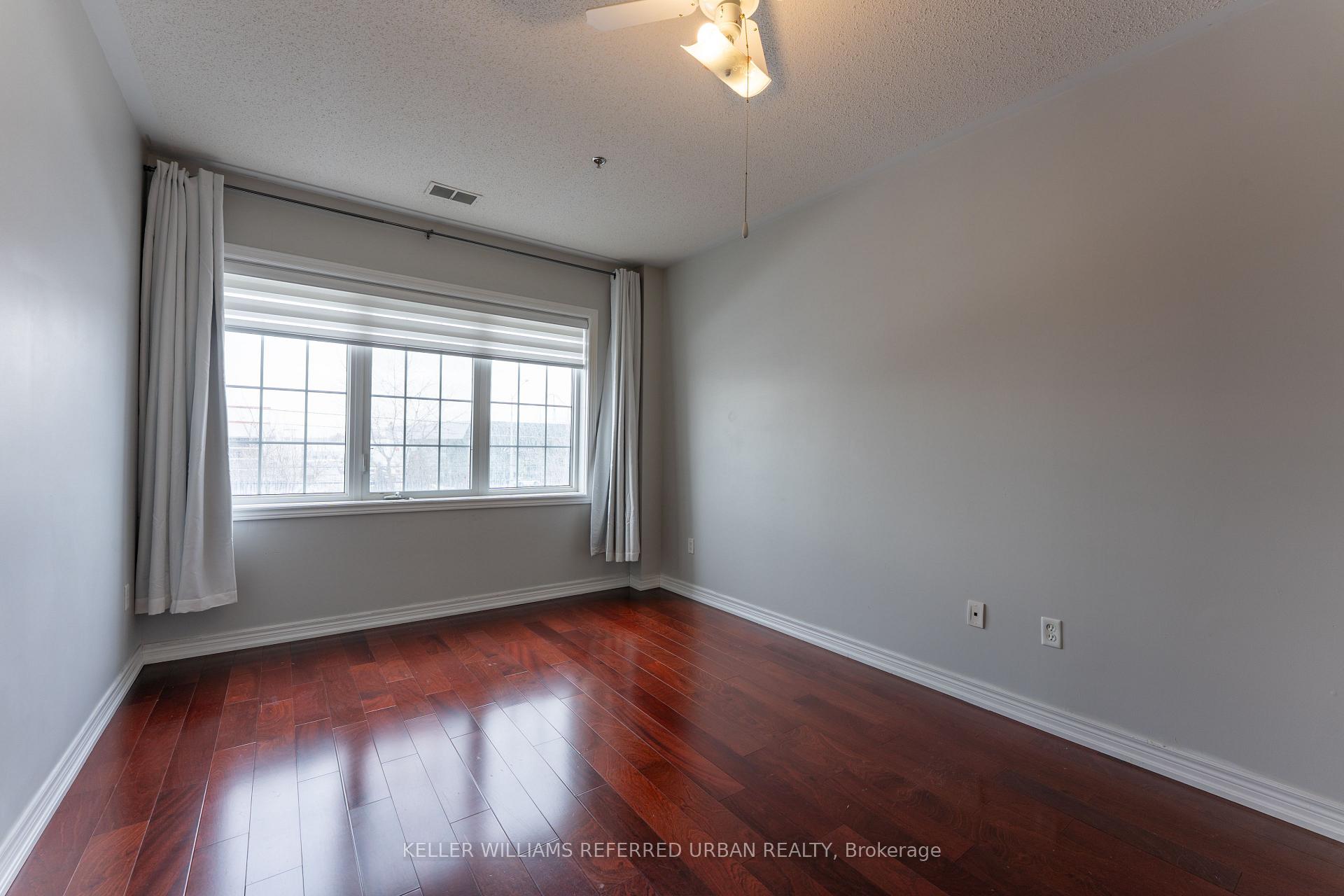 Photo 22 of Unit TH219, 9421 Jane Street, Vaughan, Maple — HOMEH