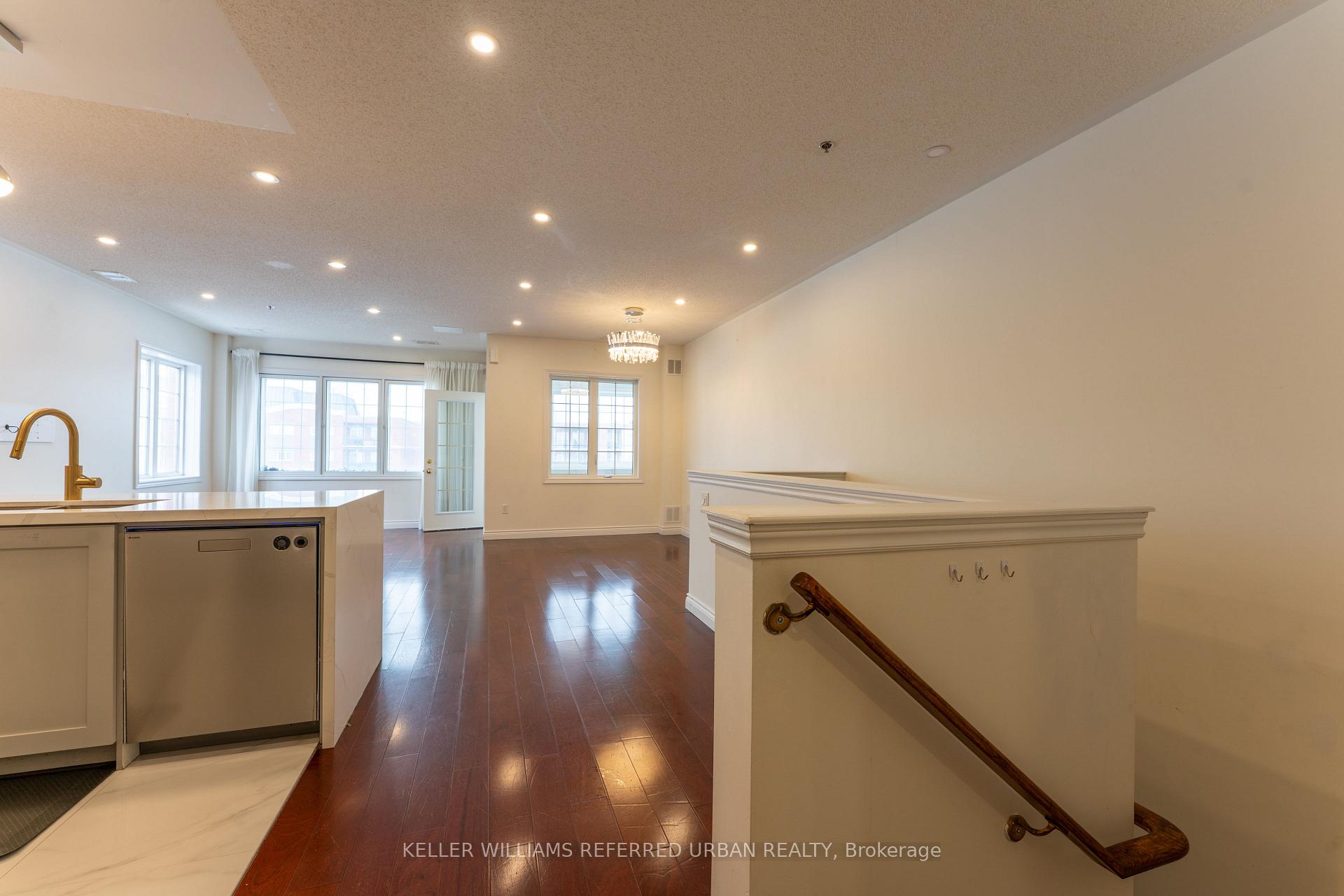 Photo 15 of Unit TH219, 9421 Jane Street, Vaughan, Maple — HOMEH