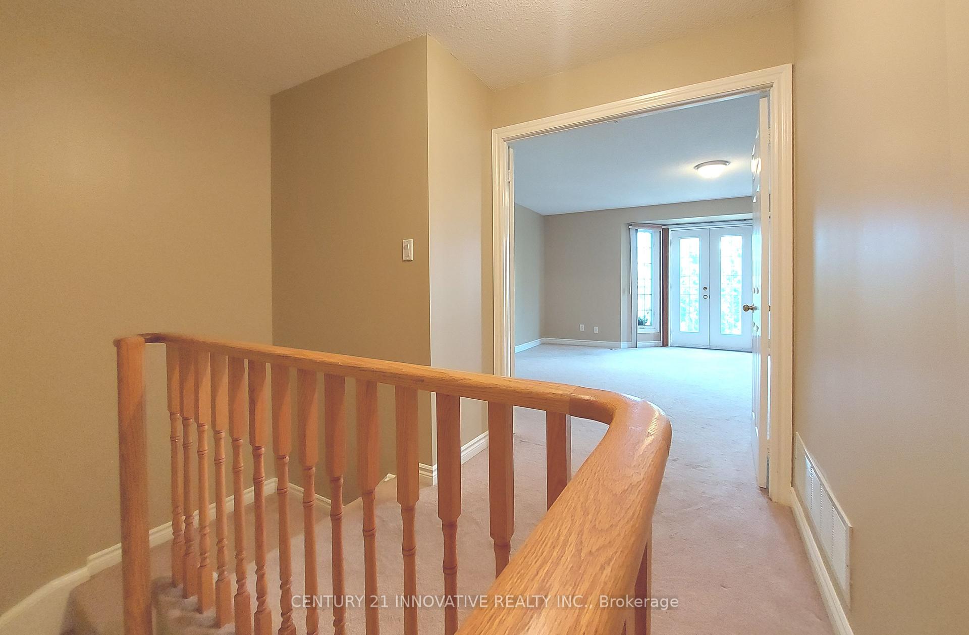 Photo 8 of Unit 3, 151 Townsgate Drive, Vaughan, Crestwood-Springfarm-Yorkhill — HOMEH