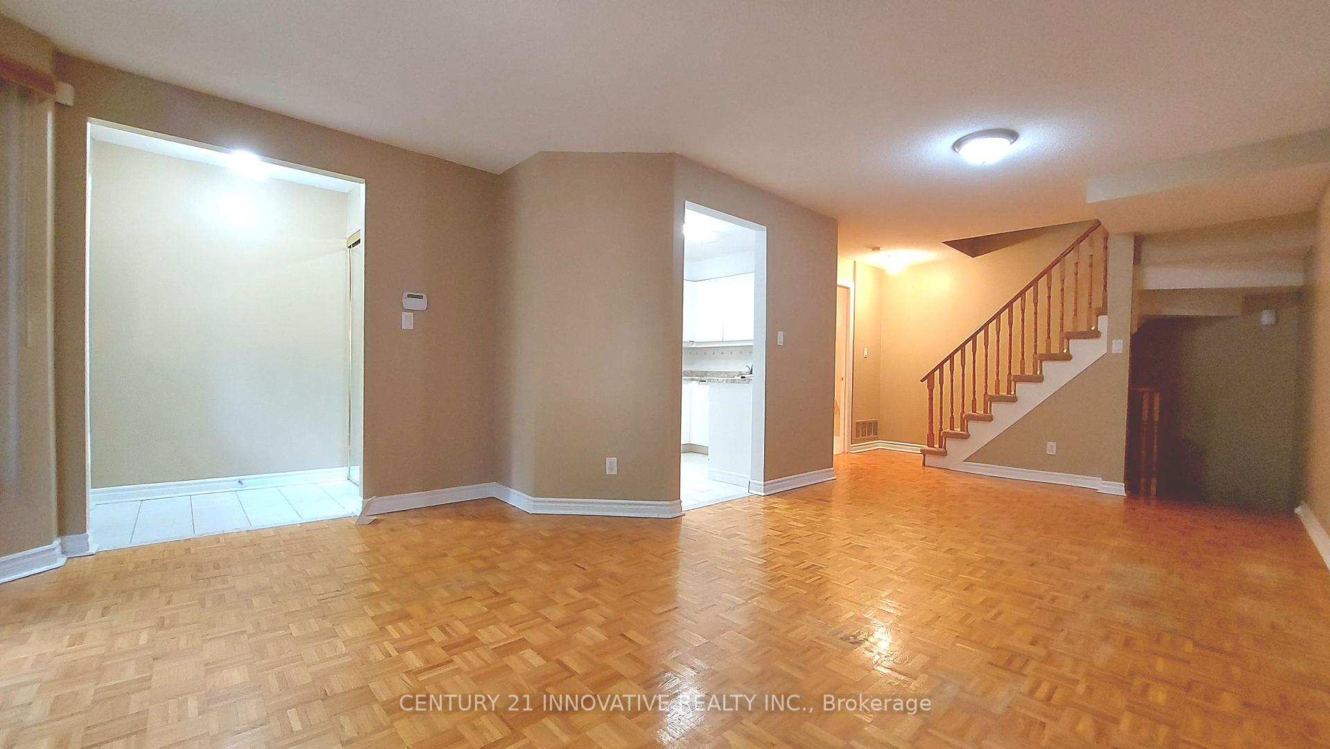 Photo 9 of Unit 3, 151 Townsgate Drive, Vaughan, Crestwood-Springfarm-Yorkhill — HOMEH