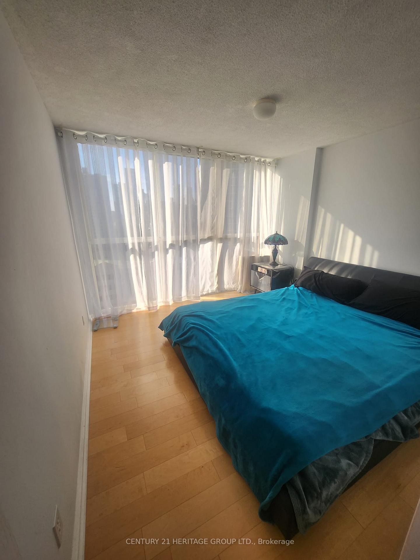 Photo 2 of Unit 1010, 15 Maitland Place, Toronto, Cabbagetown-South St. James Town — HOMEH