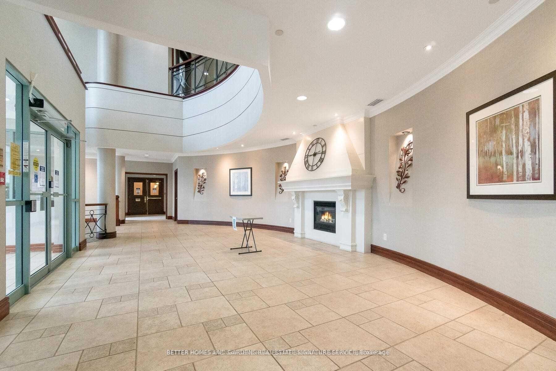 Photo 3 of Unit 504, 2585 Erin Centre Boulevard, Mississauga, Central Erin Mills — HOMEH