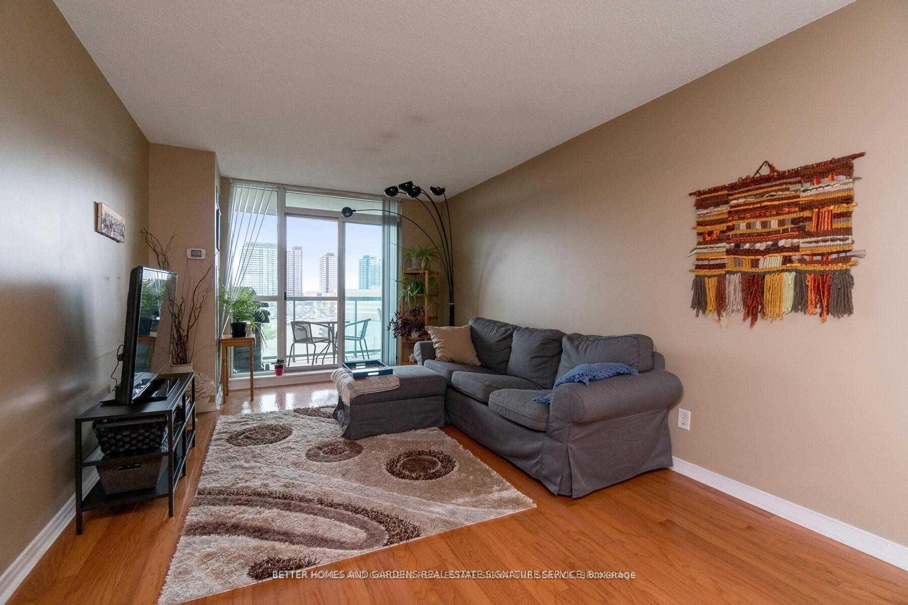 Photo 7 of Unit 504, 2585 Erin Centre Boulevard, Mississauga, Central Erin Mills — HOMEH