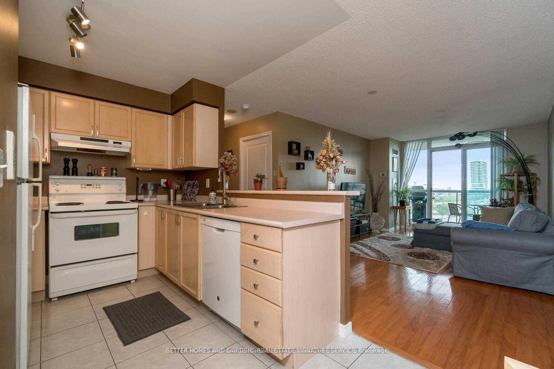 Photo 6 of Unit 504, 2585 Erin Centre Boulevard, Mississauga, Central Erin Mills — HOMEH