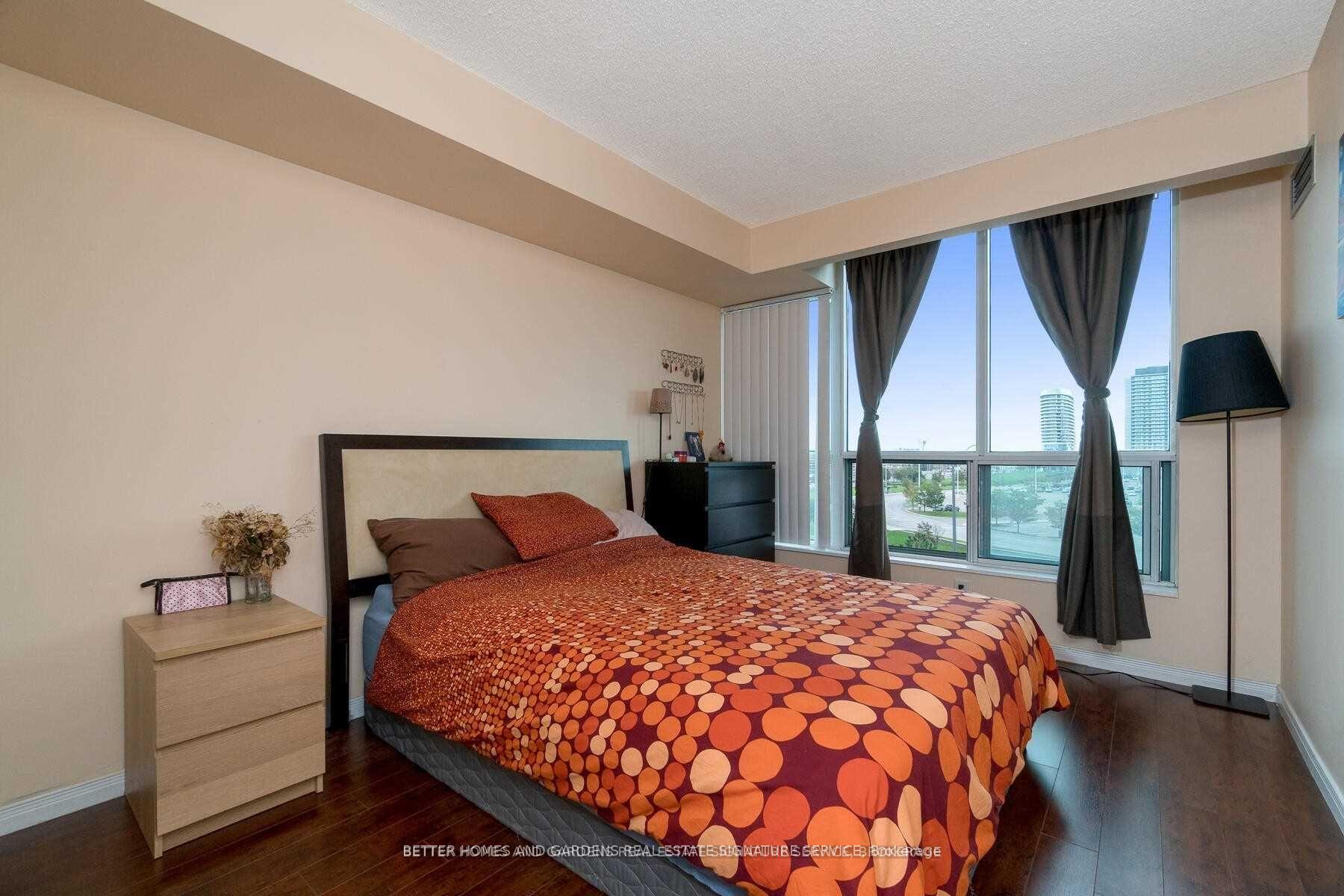 Photo 8 of Unit 504, 2585 Erin Centre Boulevard, Mississauga, Central Erin Mills — HOMEH