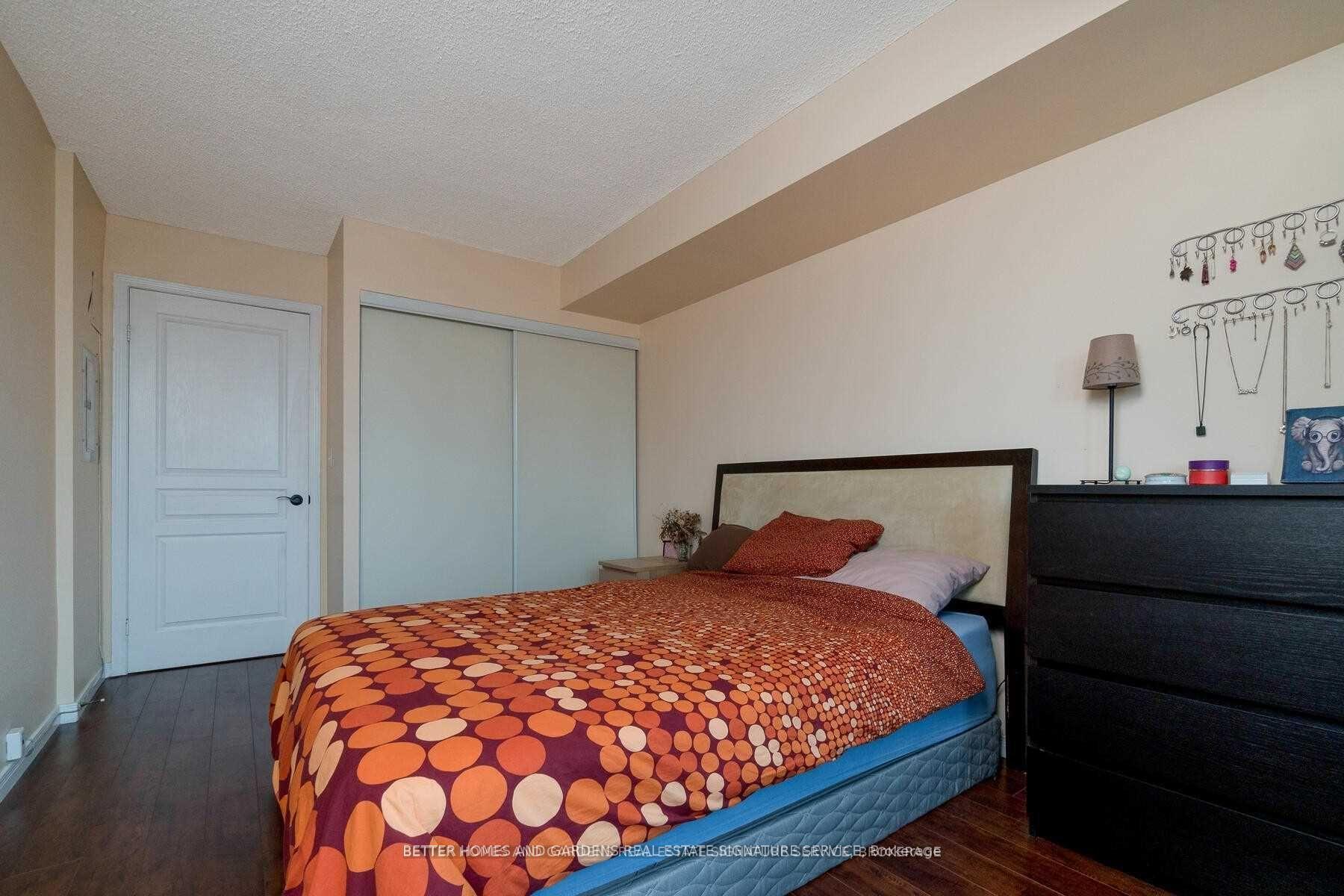 Photo 11 of Unit 504, 2585 Erin Centre Boulevard, Mississauga, Central Erin Mills — HOMEH