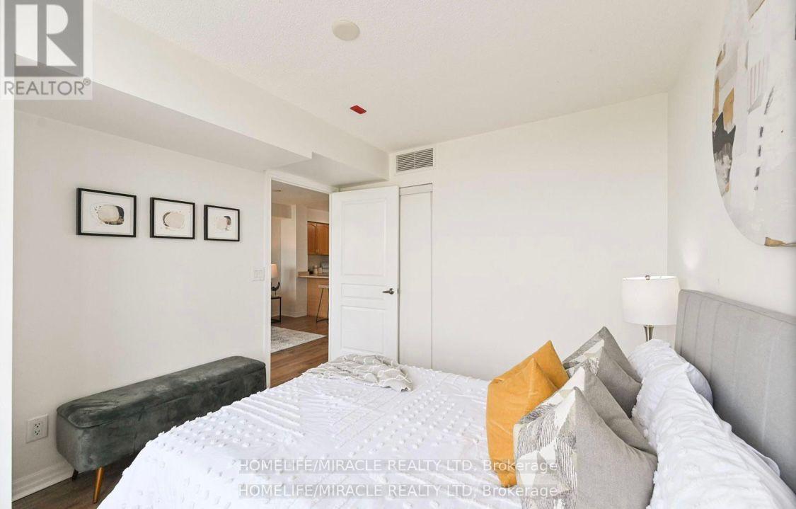 Photo 20 of Unit 409, 1600 Charles Street, Whitby, Port Whitby — HOMEH