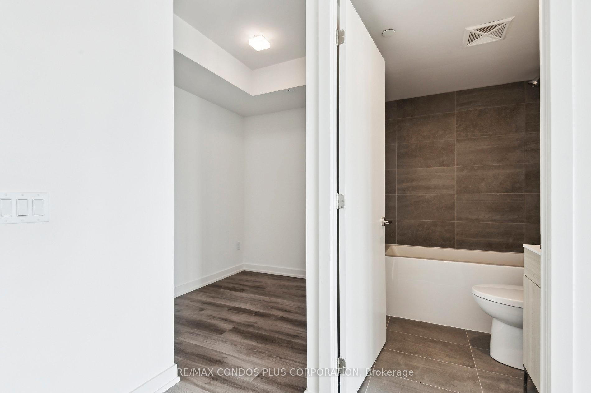 Photo 8 of Unit 1011, 28 Eastern Avenue, Toronto, Moss Park — HOMEH