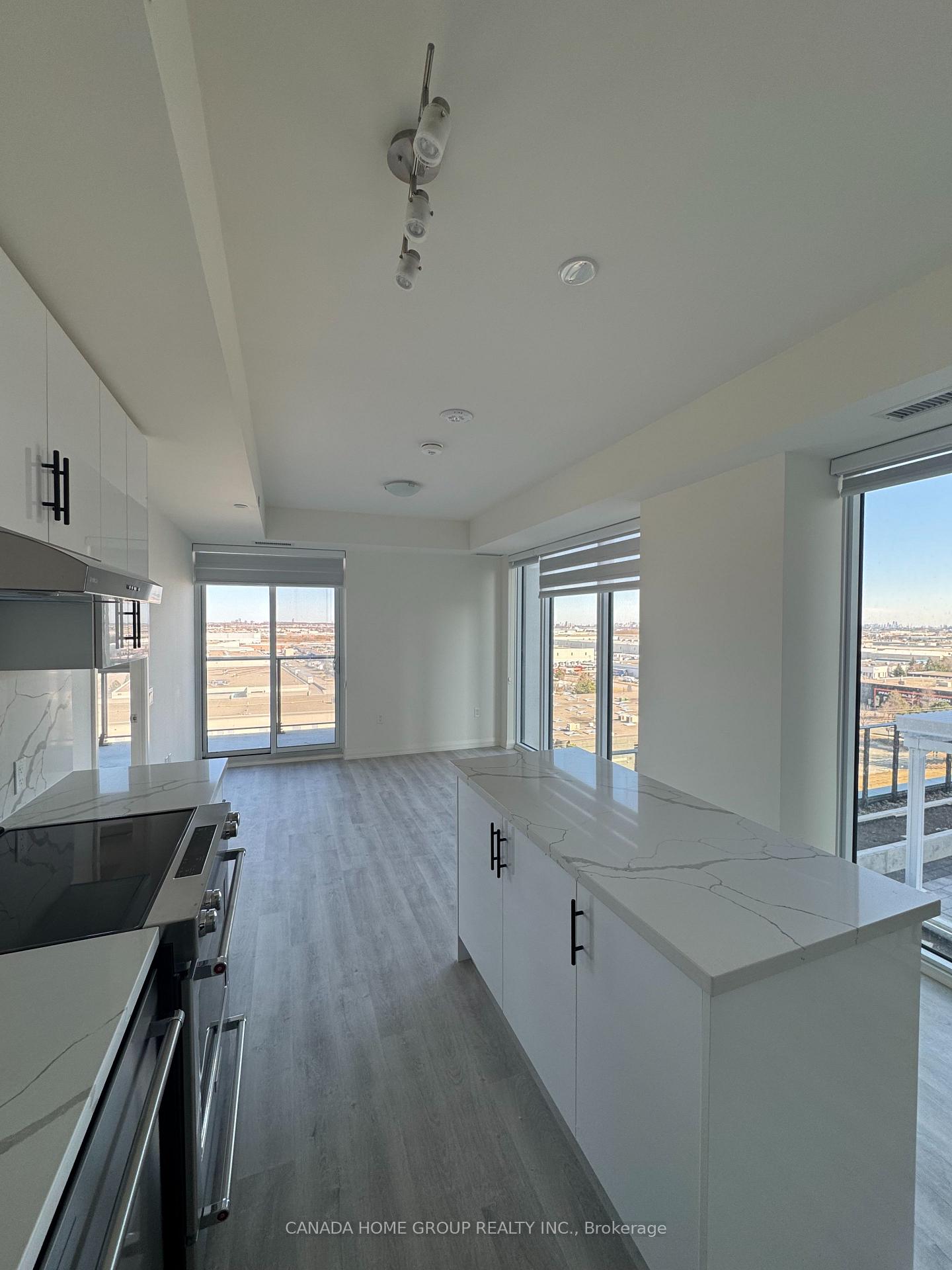 Photo 2 of Unit 809, 8960 Jane Street, Vaughan, Concord — HOMEH