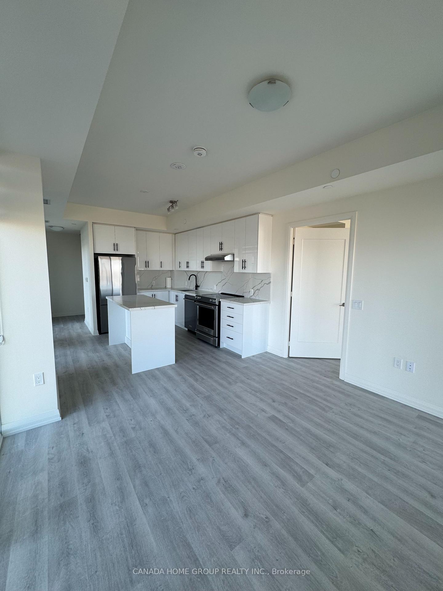 Photo 3 of Unit 809, 8960 Jane Street, Vaughan, Concord — HOMEH
