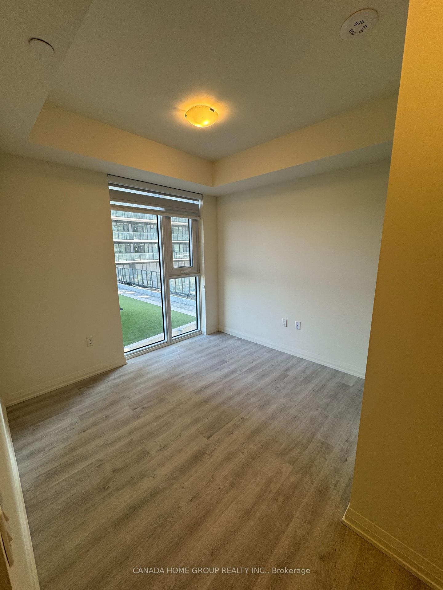 Photo 7 of Unit 809, 8960 Jane Street, Vaughan, Concord — HOMEH