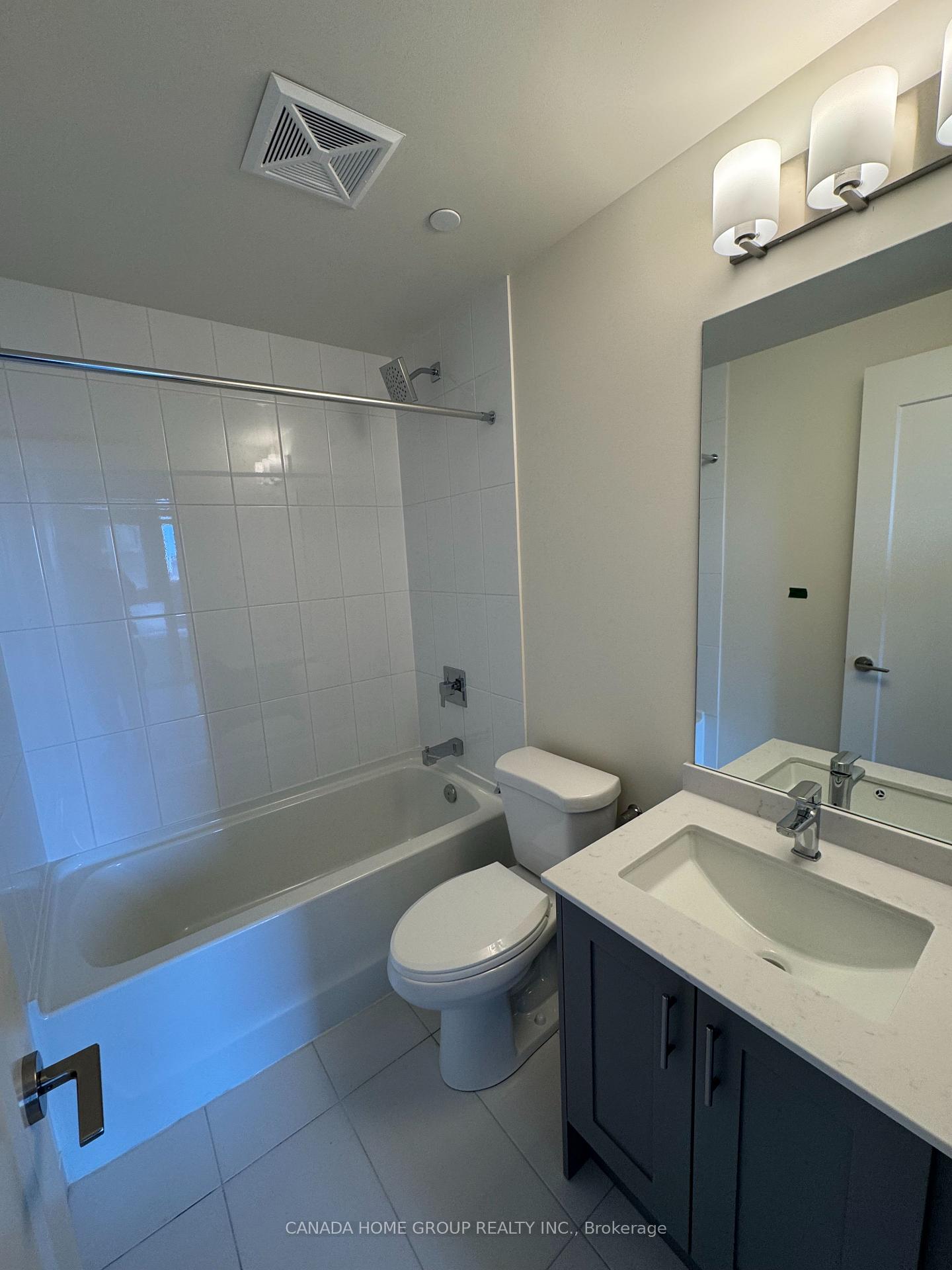 Photo 5 of Unit 809, 8960 Jane Street, Vaughan, Concord — HOMEH