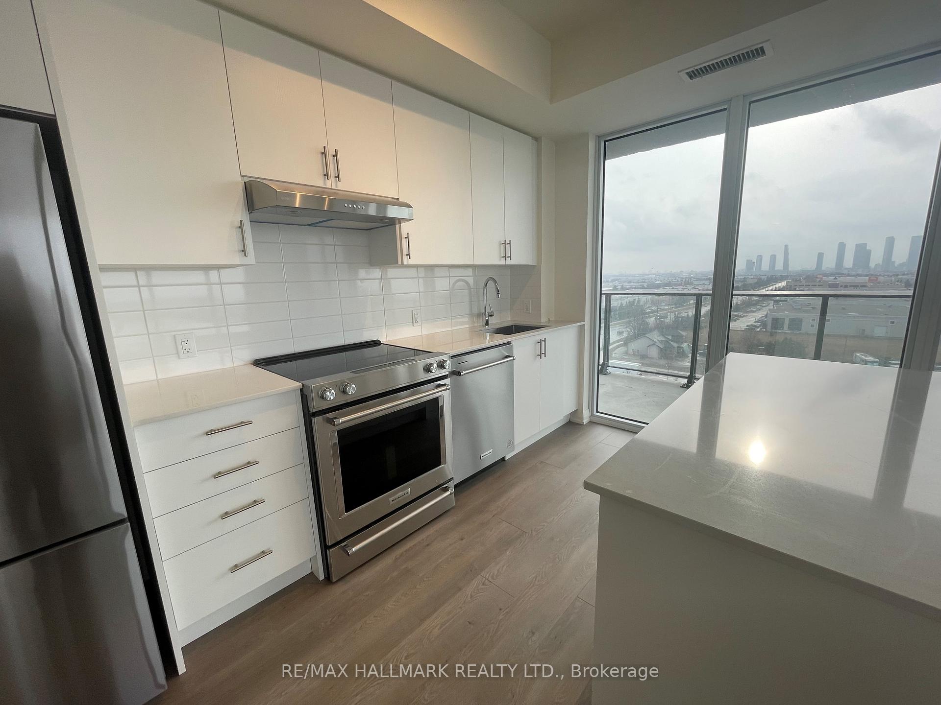 Photo 6 of Unit 812, 8960 Jane Street, Vaughan, Concord — HOMEH