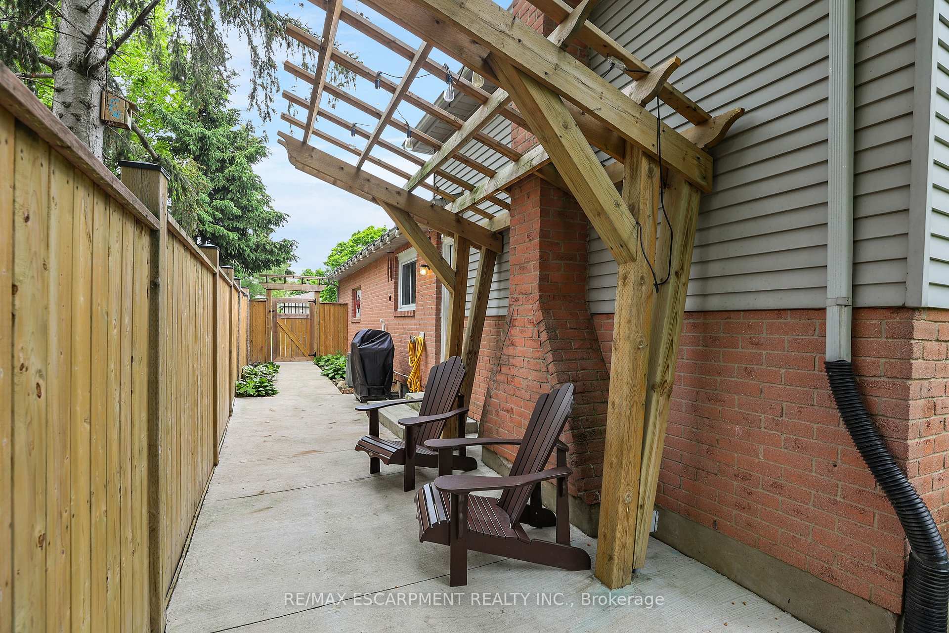 Photo 23 of 47 Sandra Crescent, Grimsby, Grimsby East — HOMEH