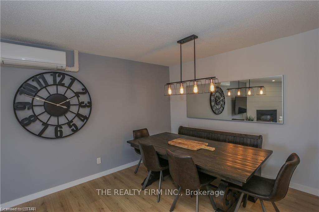 Photo 5 of Unit 310, 735 Deveron Crescent, London, South T — HOMEH