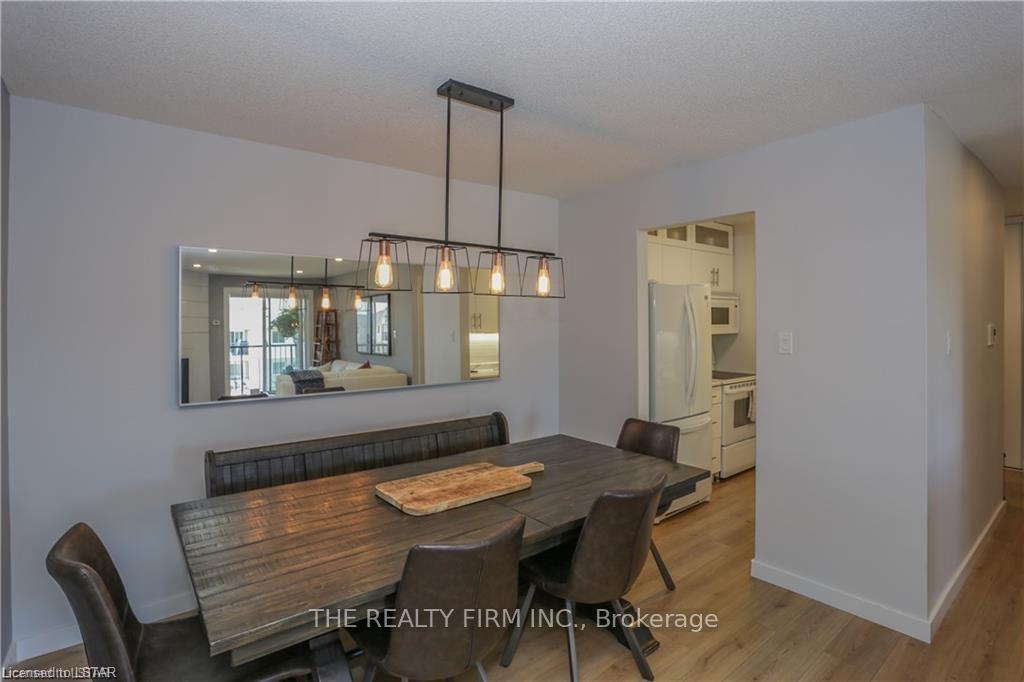 Photo 14 of Unit 310, 735 Deveron Crescent, London, South T — HOMEH