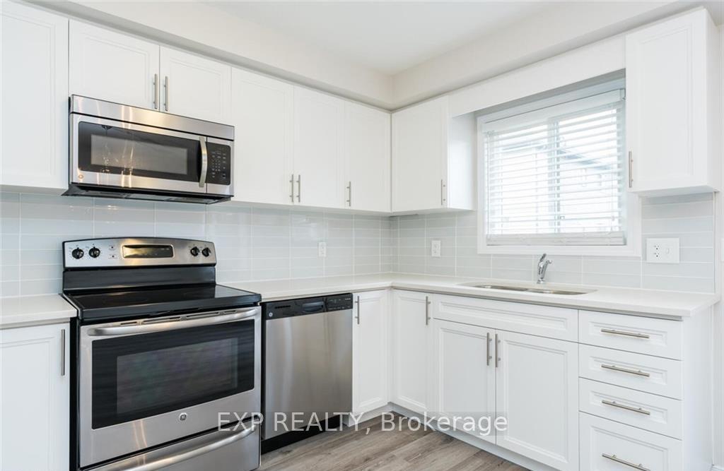 Photo 6 of Unit Unit #76, 3200 Singleton Avenue, London, South W — HOMEH