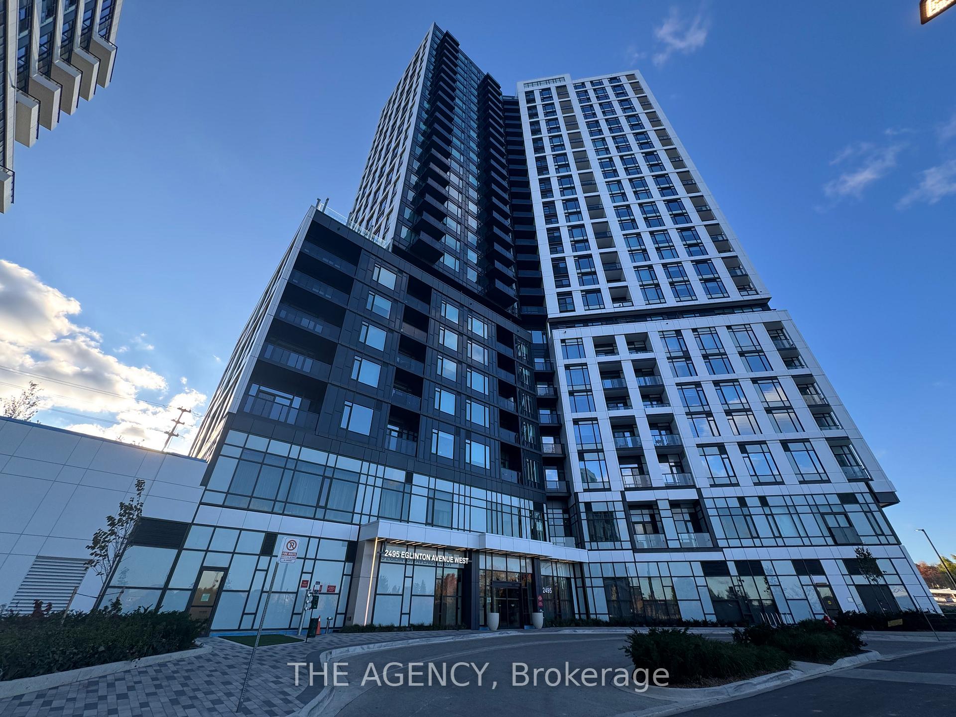 Front of Unit 1906, 2495 Eglinton Avenue W