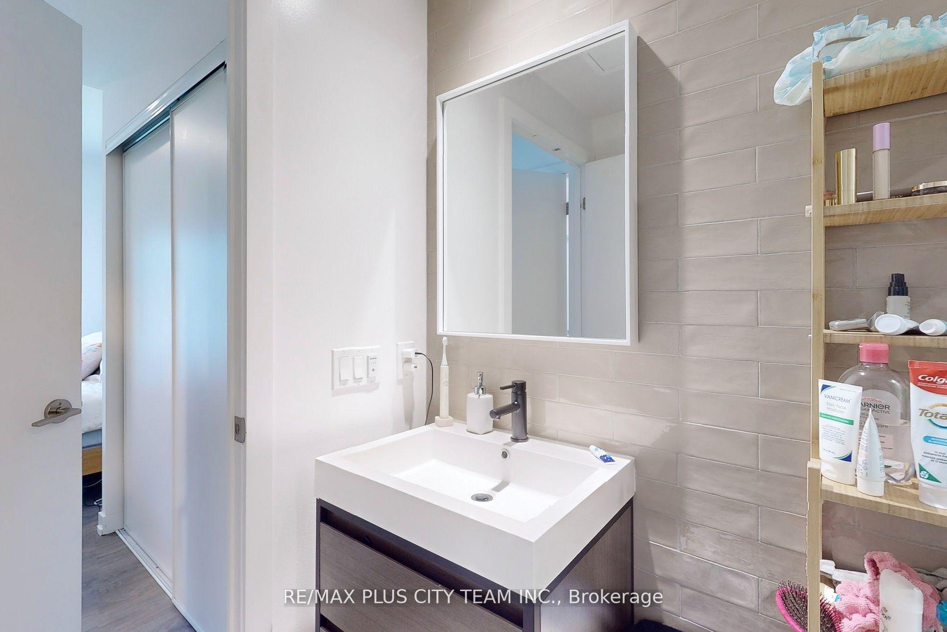 Photo 19 of Unit 515, 150 Logan Avenue, Toronto, South Riverdale — HOMEH